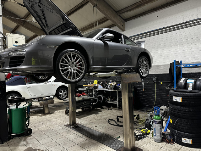 Aluminium car welding repair on Porsche 911 Bellhousing
